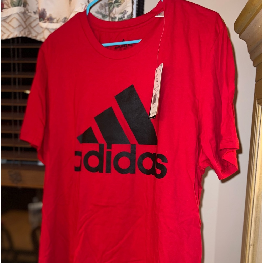 Adidas tee